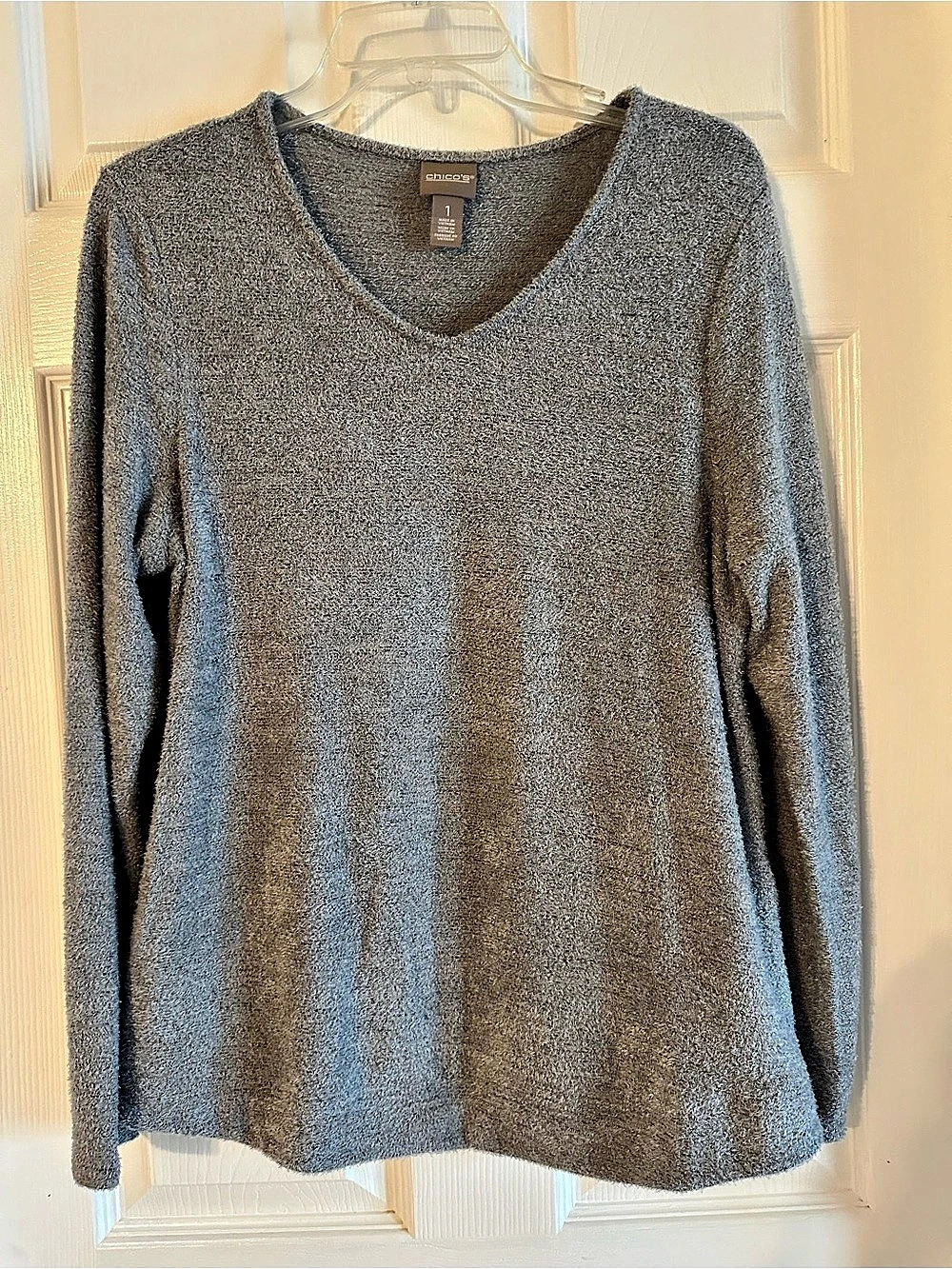Chico's V-Neck Sweater Gray Size 1 Like New